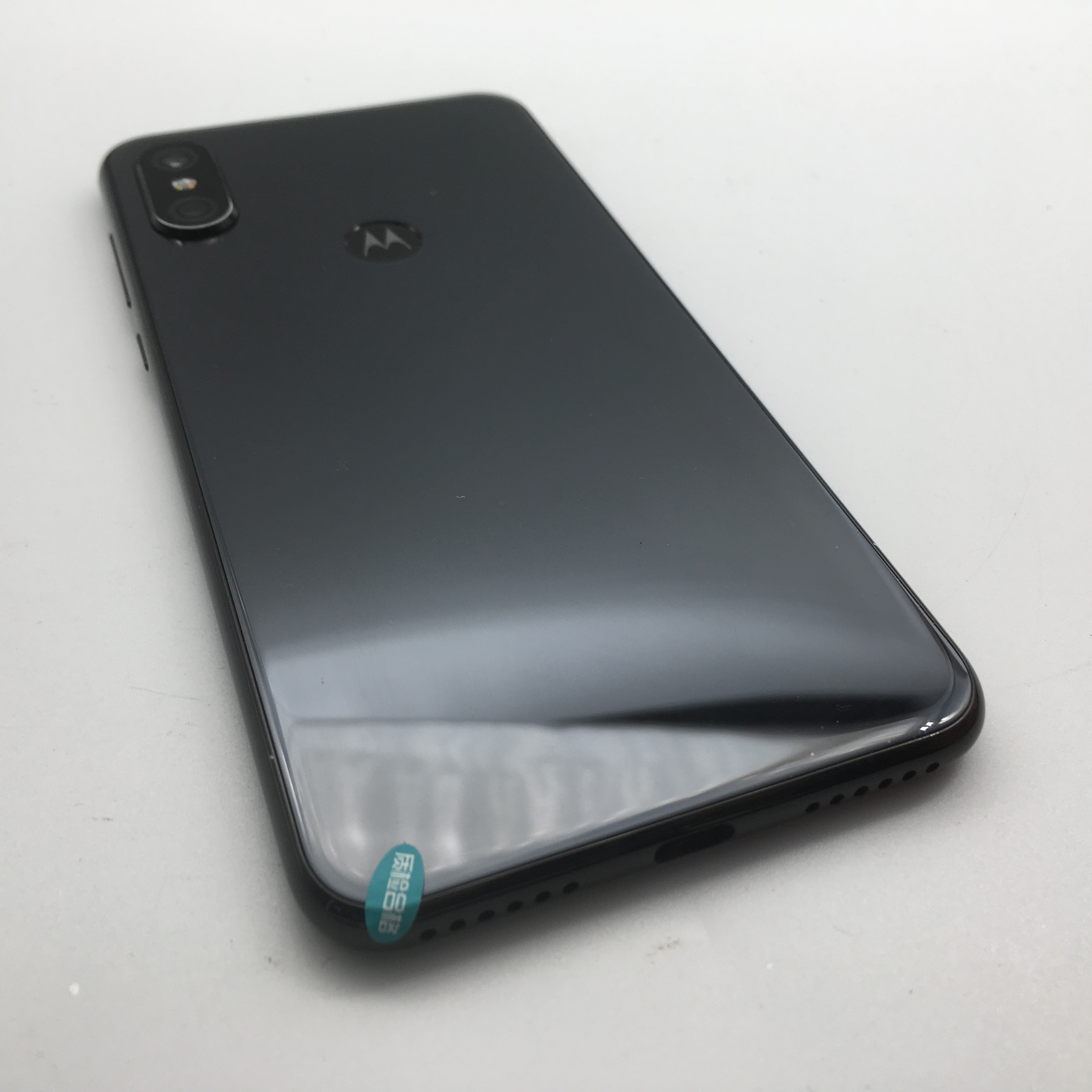 官方质检99成新 全网通 黑色 6g/64g 国行 摩托罗拉 moto p30