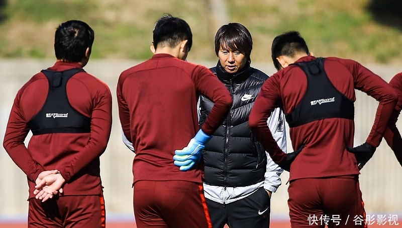 东亚杯国足与韩国比赛结果