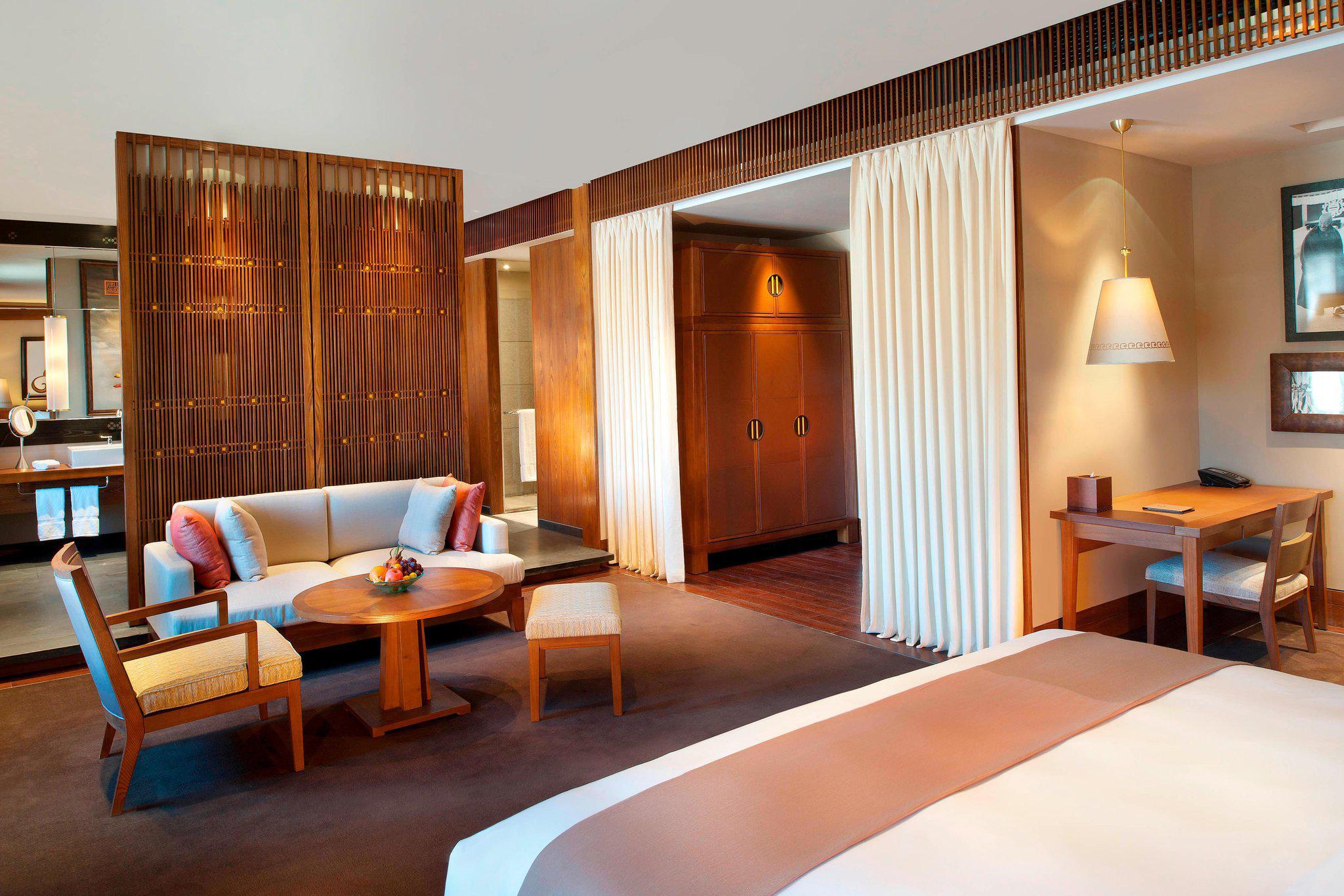 拉萨瑞吉度假酒店