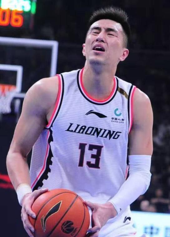 郭艾伦是辽宁队的吗