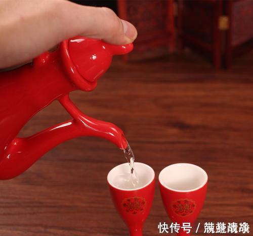 新郎婚礼放新娘视频在线