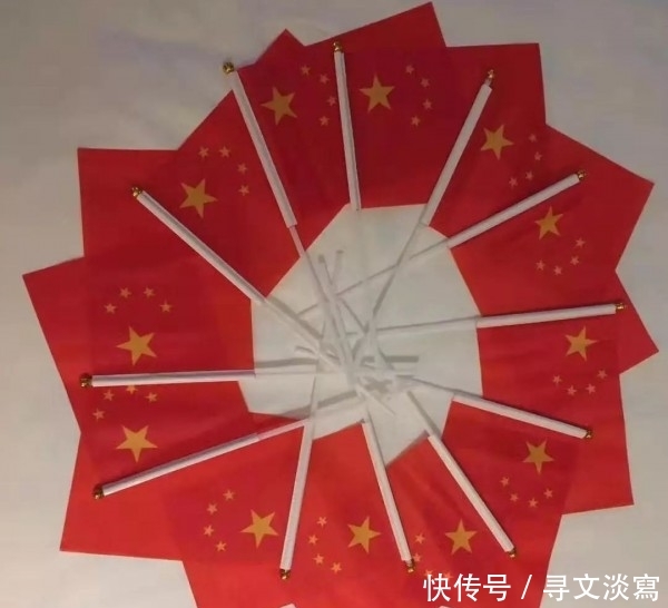 跨年联欢会发的朋友圈句子