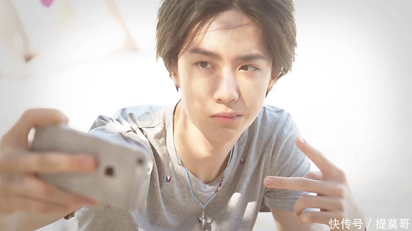 张艺兴王一博的文