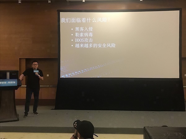 t019412349c804243d6.jpg http://p8.qhimg.com/t019412349c804243d6.jpg