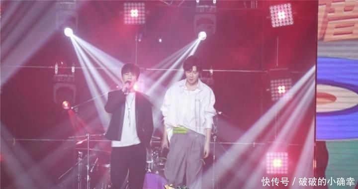 王一博肖战天天向上是