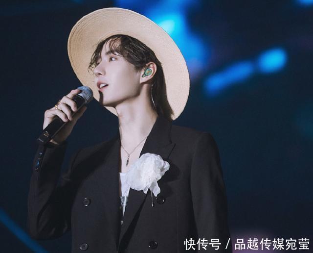 王一博肖战同台表演